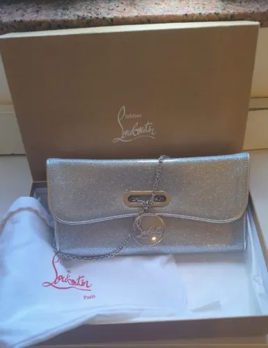 Clutch Christian Louboutin original - produto de luxo