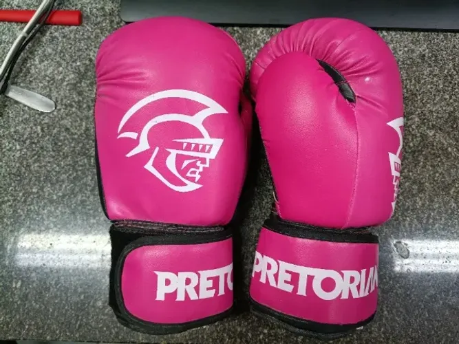 Luvas de boxe e muay thai