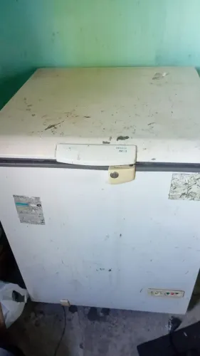Frizzer está parado, vendo barato pra manutenção 