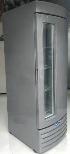 Geladeira expositora Metalfrio