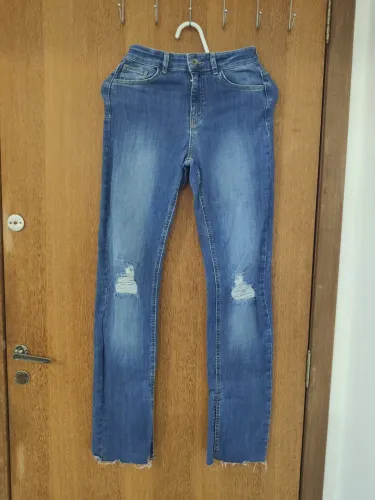 3 pelo preço de 1 calça jeans