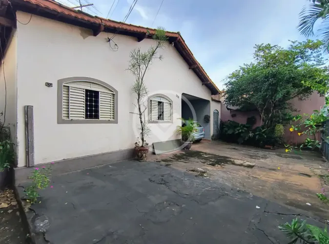 Casa com terreno de 404m² na Vila Regina em Goiânia codigo: 327919