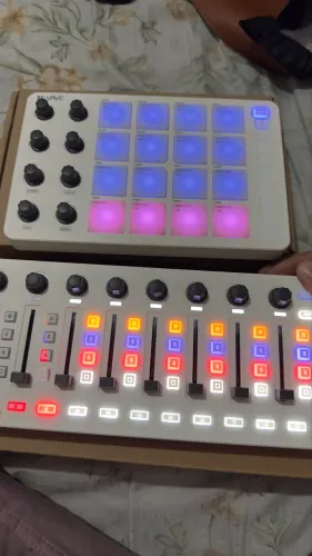 Controladoras MIDI - Mesa para DJ