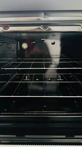 Vende-se fogão novo na caixa
