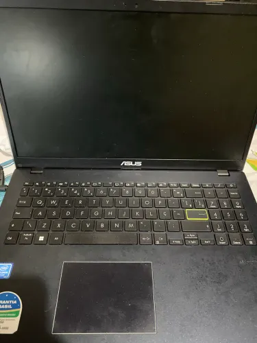 Notebook Asus processador Celeron, em ótimo estado