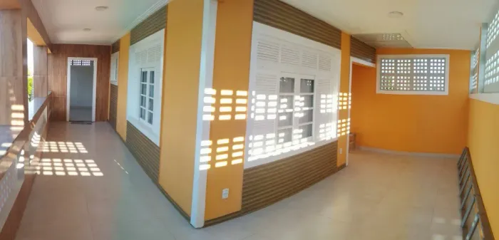 Linda casa, Santa clara