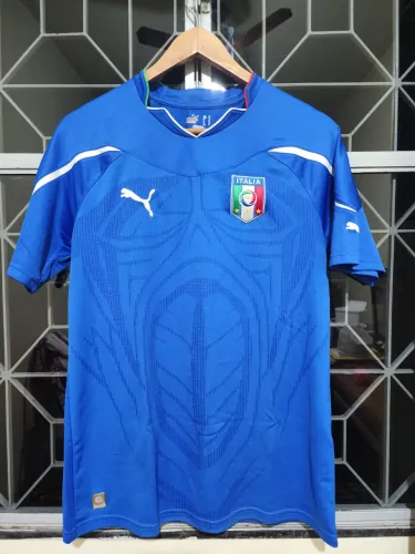 Camisa azul seleção Itália da Puma. Temporada 2010 - 2011