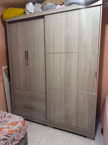 Guarda roupa casal