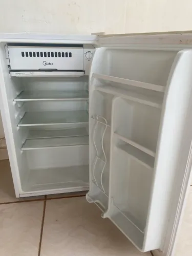 Frigobar midea