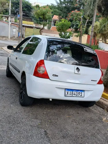 Renault Clio Authentique 1.0 8V 3P 2006