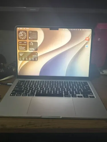 MacBook Air Silver Chip Apple M4 16gb RAM 13.6 polegadas