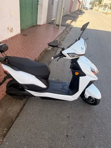 Vendo moto elétrica áurea Vênus 