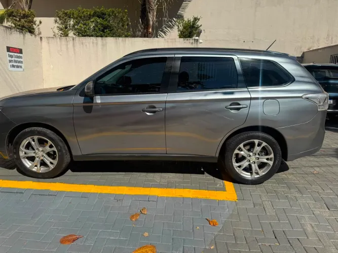 Mitsubishi Outlander 2.0 16V 160cv Aut. 2015