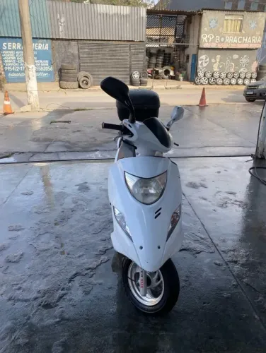 Burgman 125i 2014 Branca Muito Económica!