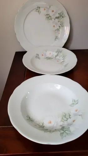 Trio de pratos em porcelana Schimidt rosa branca imperial