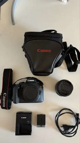 Canon Rebel T7 + Kit