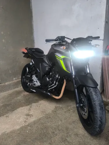 YAMAHA FZ 25