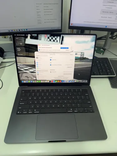 Macbook Pro M4 24GB Ram SSD 512GB 2025 MDM