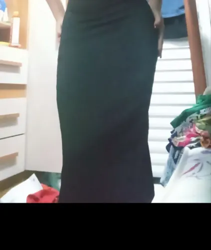 Saia preta básica que combina com tudo! Tecido canelado.