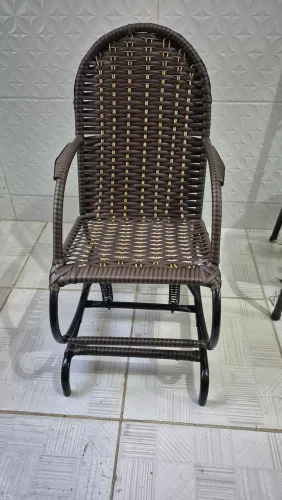 Cadeira de balanço infantil