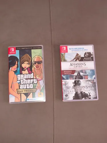 GTA Trilogy + Caixa do jogo Assassin's Creed Nintendo Switch