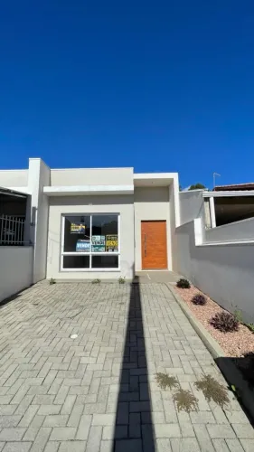 Casa nova em Estância Velha. Dois quartos, pátio e churrasqueira. financiamento bancário.