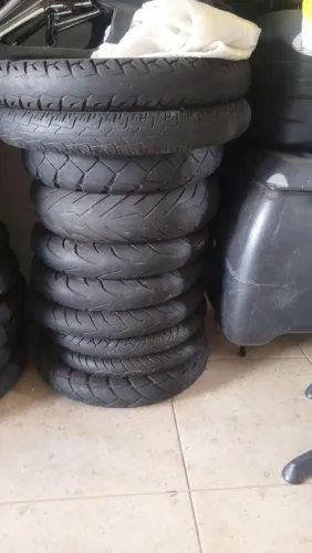 Pneu de motocicleta 