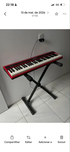 Teclado Roland GO:KEYS 3 (Vermelho) - Único Dono, Nota Fiscal + Pedal