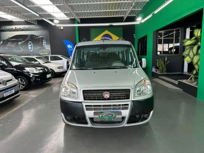 Fiat Doblo HLX 1.8 MPI Flex 5P 2011
