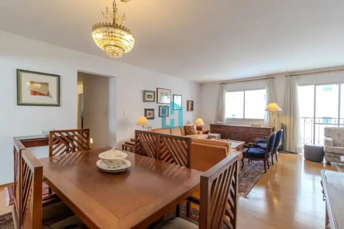 Apartamento à venda em Moema, São Paulo