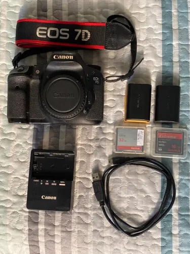 Câmera Canon EOS 7D