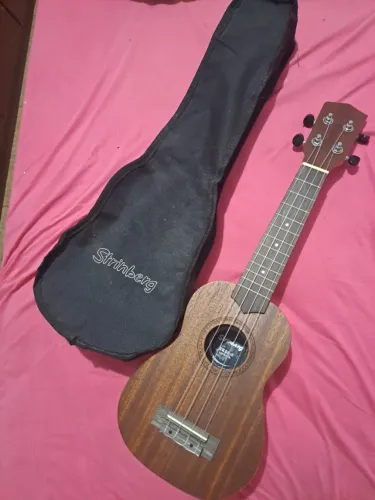 Ukulele Strinberg
