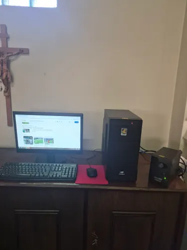 Computador completo com CPU,Monitor,teclado e mouse