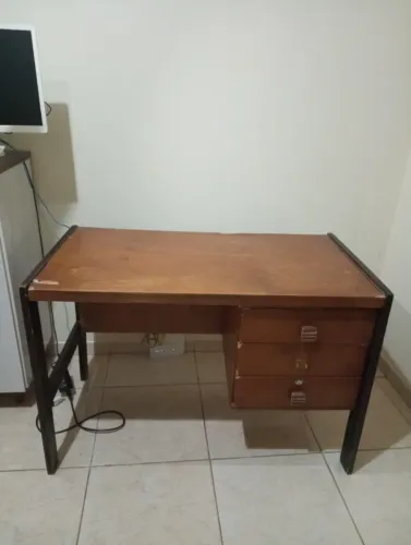 Mesa de escritório usada