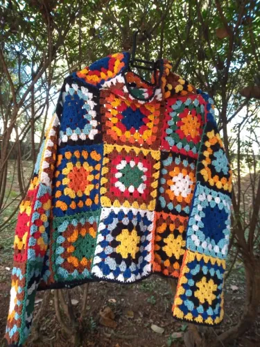 Blusa  de crochê  feminina