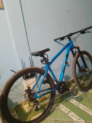 Bicicleta aro 29 com documento três meses de uso