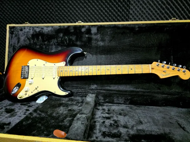 fender stratocaster american standard hardtail emg /ñ Gibson epiphone prs esp ltd ibanez