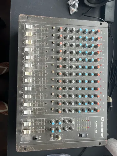 Mesa de Som 12 canais Ciclotron
