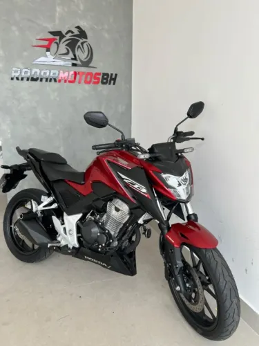 Honda CB 300f 2025