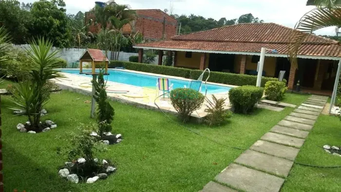 Casa com 4 dormitórios à venda, 650 m² - Recanto das Águas - Igaratá/SP