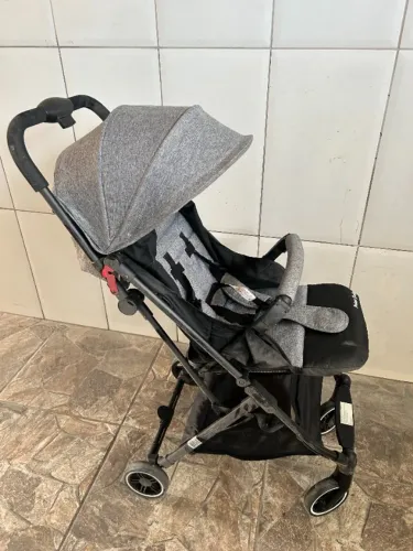 Vendo carrinho de bebe 