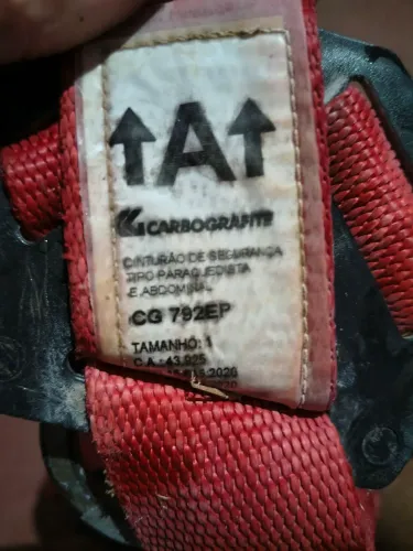 Cinto de segurança tipo paraquedista
