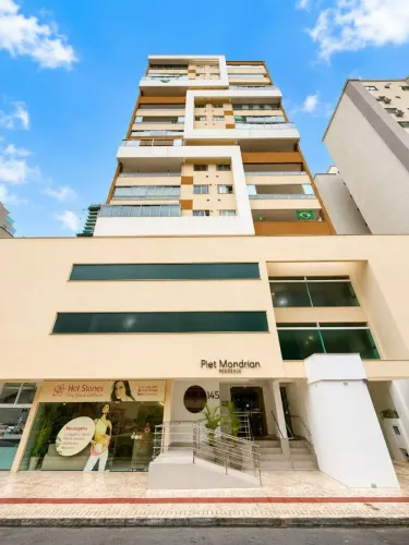 Apartamento aluguel anual 3 quartos no centro de Balneário Camboriú