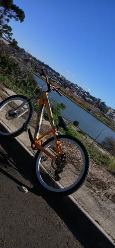 Bicicleta Gios laranja