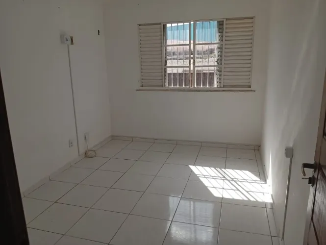 Aluga-se apartamento no condomínio Torricelli no Renascença