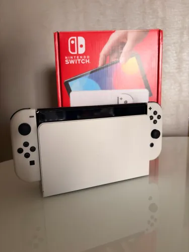 Console Nintendo Switch OLED - Branco Original  completo, pouco uso intacto