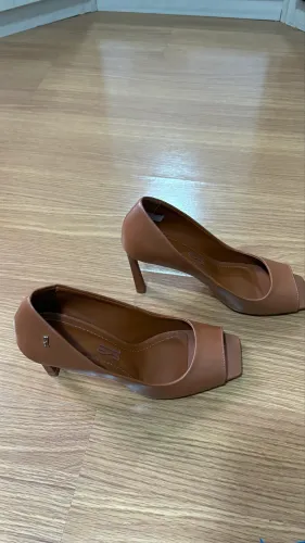 Santa Lolla Peep Toe Couro Confort Marrom Safari Salto Alto Fino N?38