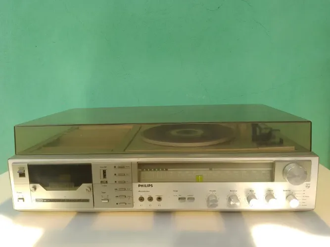 3 em 1 Antigo Philips modelo AH928 . Obs: Não funciona, precisa de reparo , não tem cxs.