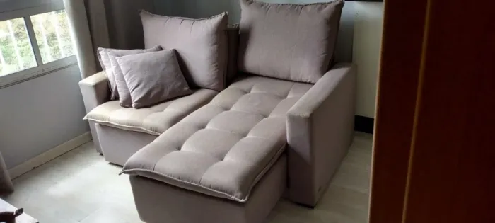 Sofá Retratil Semi Novo 2 lugares com dois anos de uso