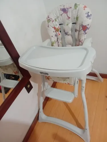 Cadeira de alimentação Merenda